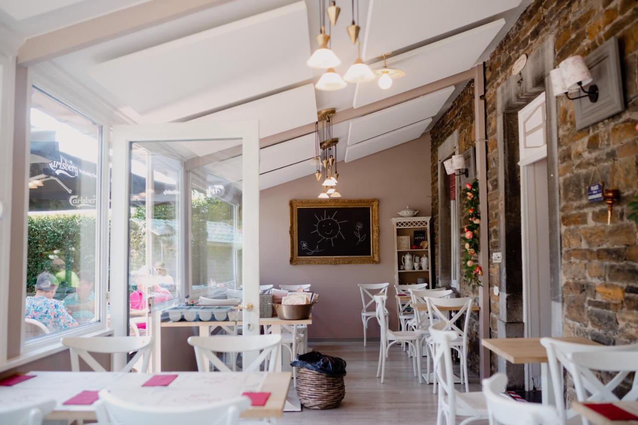 Logis Le P'Tit Rouillon Au Rythme De La Meuse Lägenhet Annevoie-Rouillon Exteriör bild